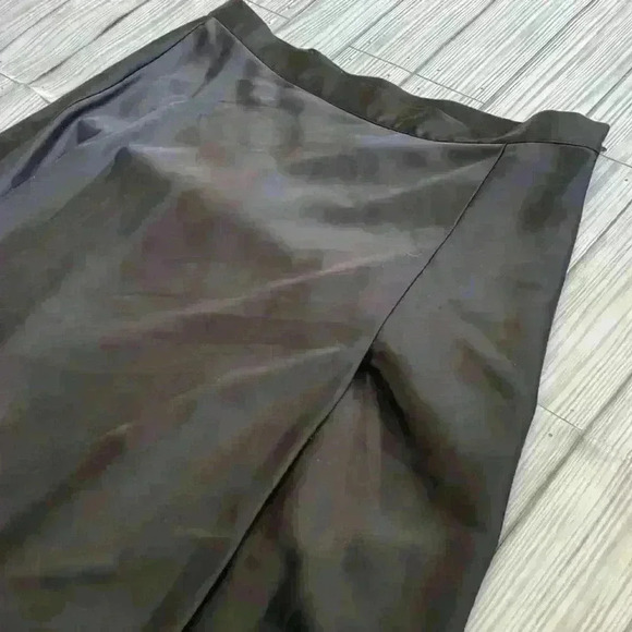 H&M faux wrap silky midi skirt - Picture 2 of 4
